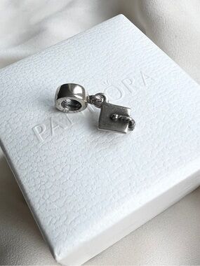 PANDORA GRADUATION CAP DANGLE CHARM SMALL SILVER